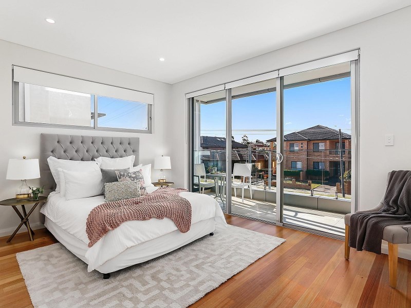 35 Bonanza Parade, Sans Souci NSW 2219