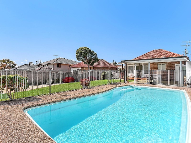 13 Merton Street, Kogarah Bay NSW 2217