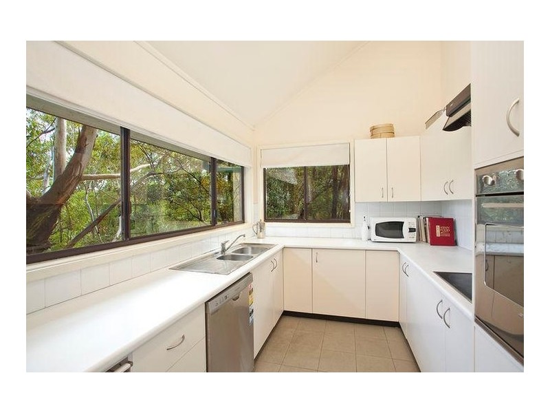 10 Francis Road, North Avoca NSW 2260