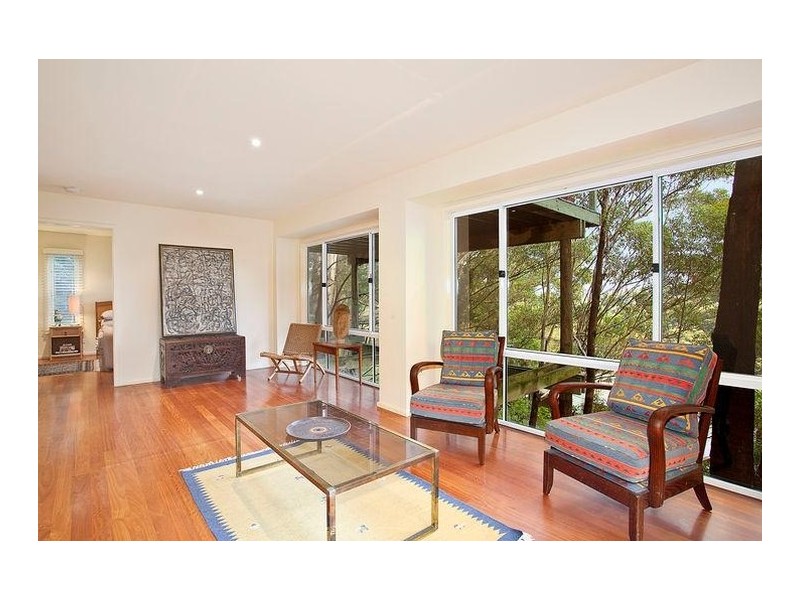 10 Francis Road, North Avoca NSW 2260