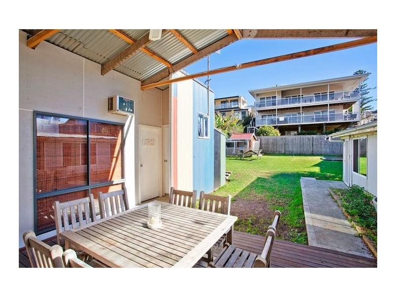 16 Calais Road, Wamberal NSW 2260