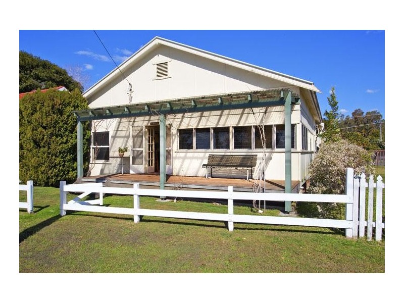 18 Shelly Beach Road, Empire Bay NSW 2257