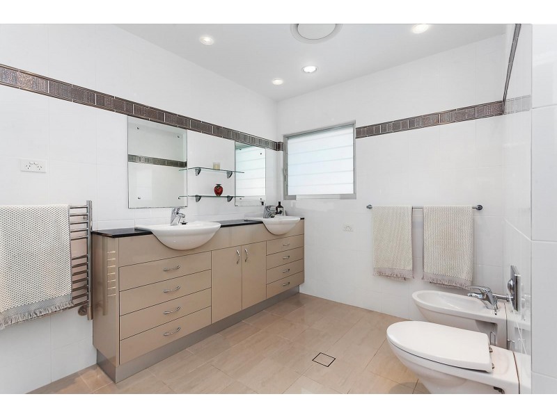 61 Tramway Road, North Avoca NSW 2260