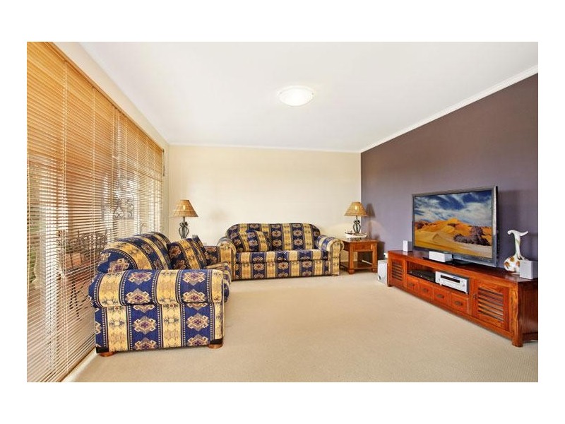 33 Noorong Avenue, Forresters Beach NSW 2260