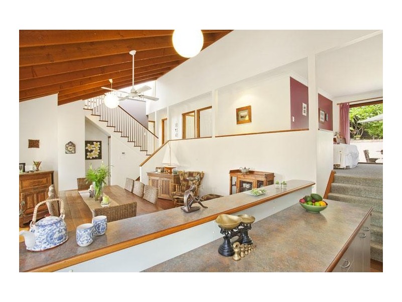 13 Noorong Avenue, Forresters Beach NSW 2260