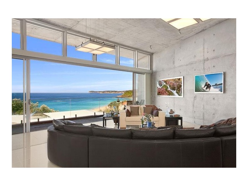 63 Forresters Beach Road, Forresters Beach NSW 2260