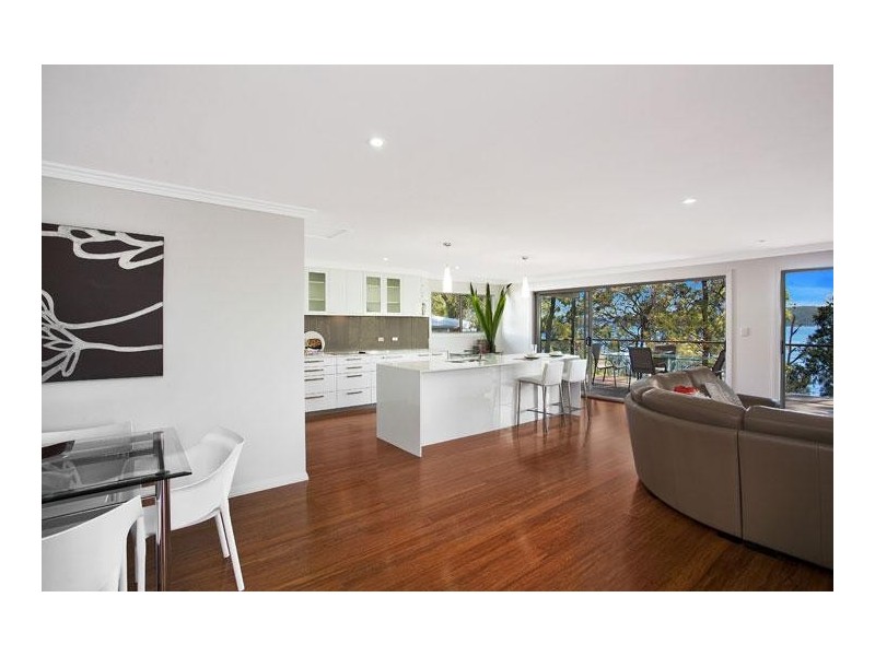 1 Pixie Avenue, Green Point NSW 2251