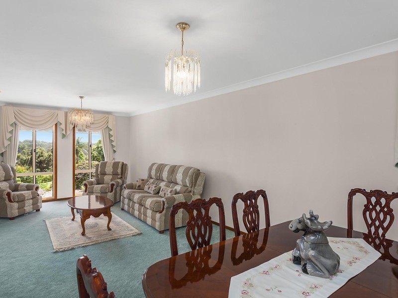 16 Day Dawn Place, Erina NSW 2250