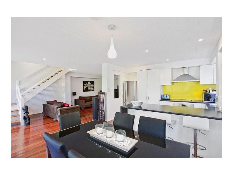 20 Harcourt Place, North Avoca NSW 2260