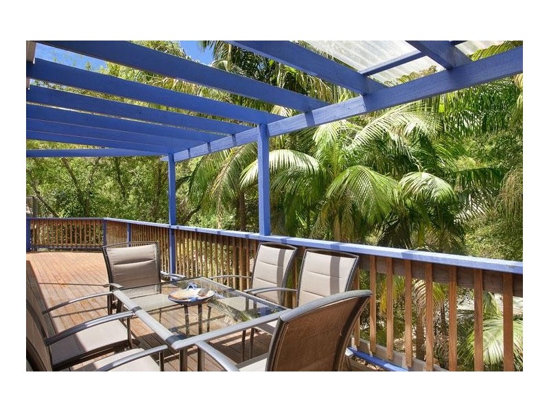 13 Harcourt Place, North Avoca NSW 2260