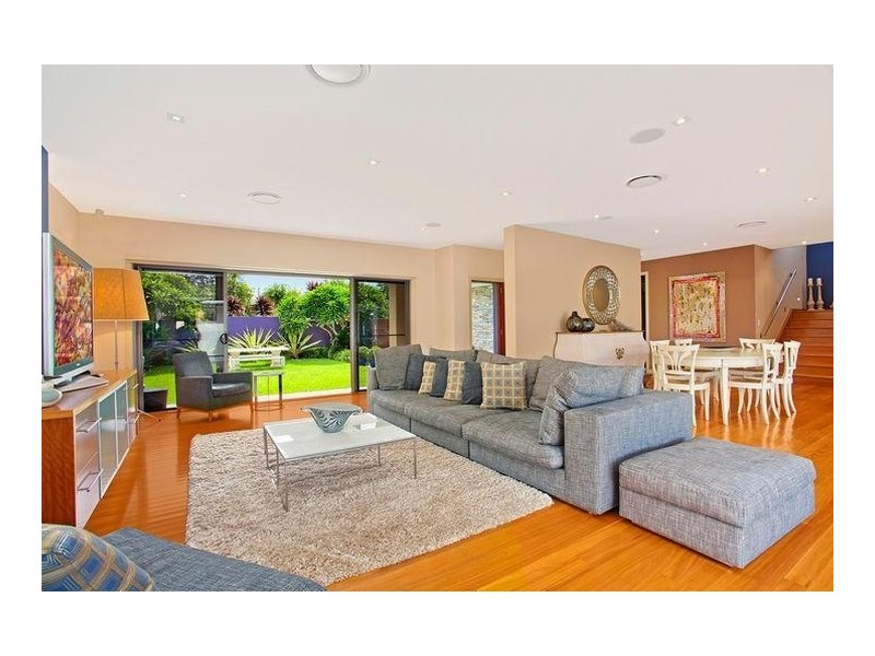 13 View Street, North Avoca NSW 2260