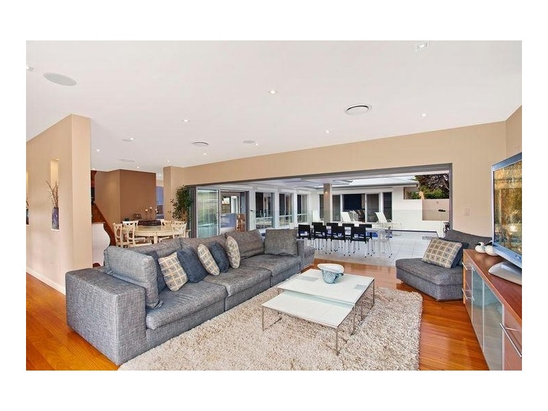 13 View Street, North Avoca NSW 2260