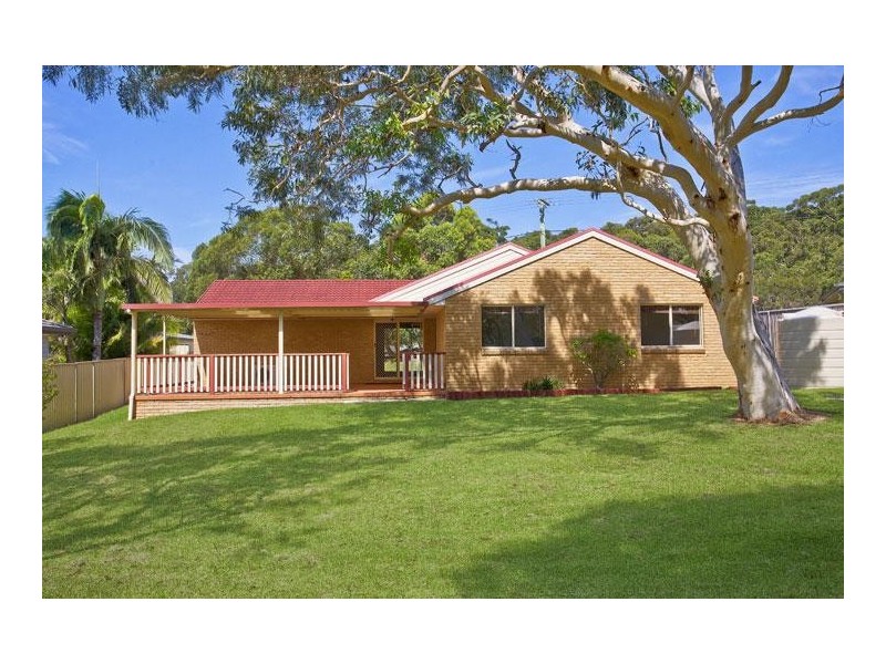 963 The Entrance Road, Forresters Beach NSW 2260