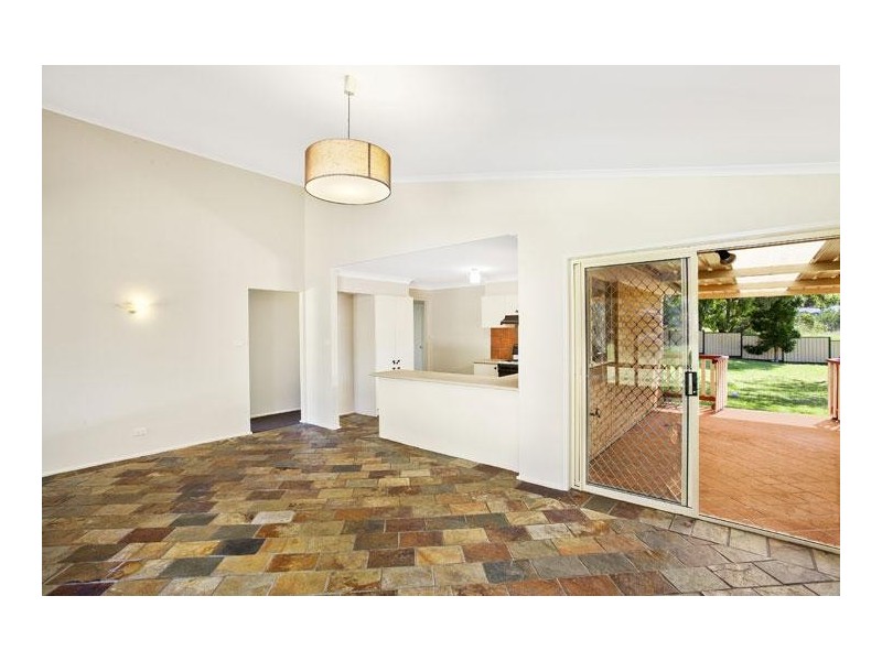 963 The Entrance Road, Forresters Beach NSW 2260