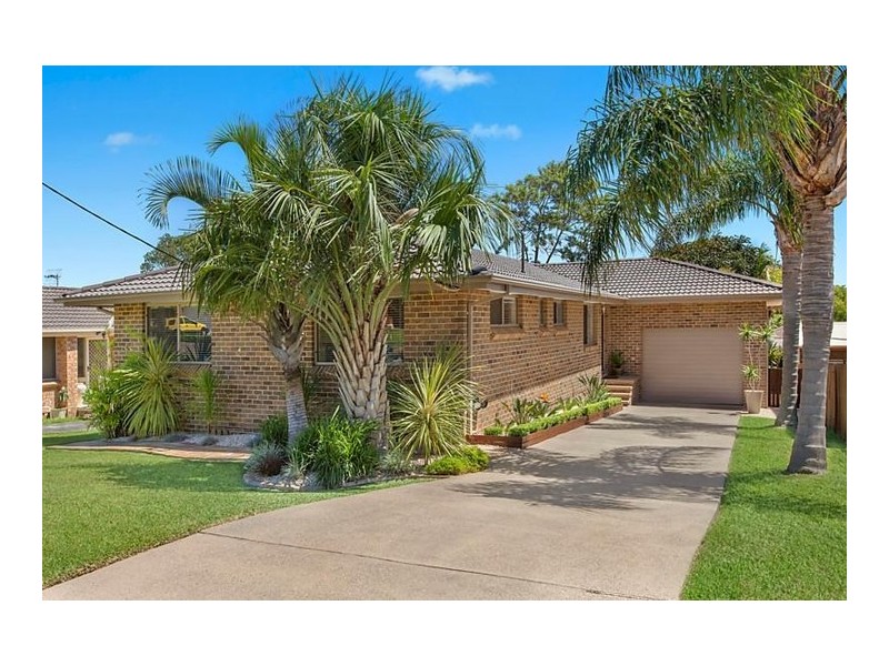 23 Joan Street, Forresters Beach NSW 2260