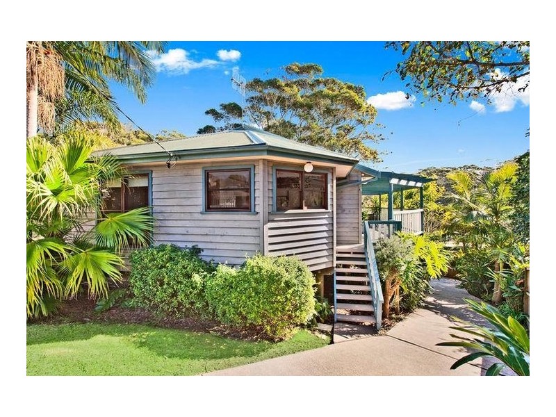 5 Seasound Crescent, North Avoca NSW 2260