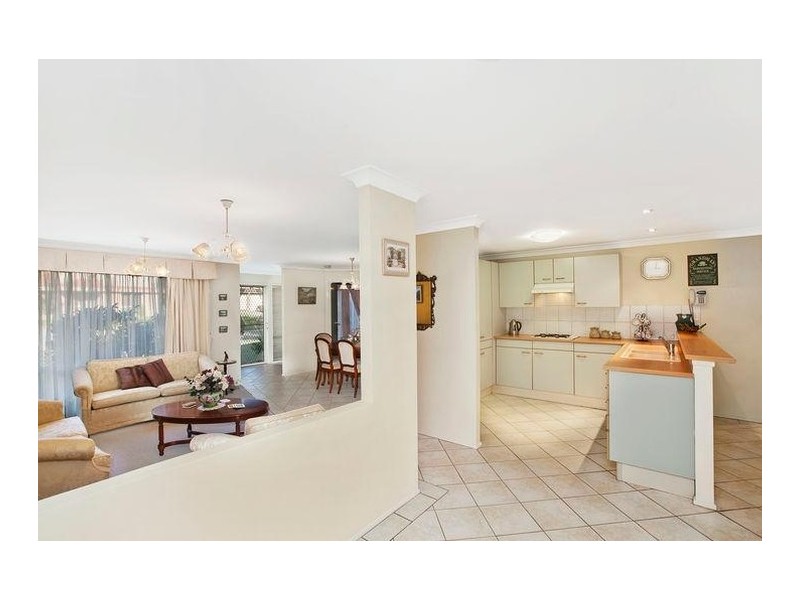 2 Sandpiper Place, Green Point NSW 2251