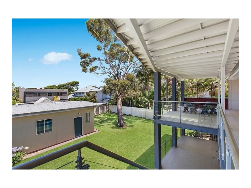 11 View Street, North Avoca NSW 2260