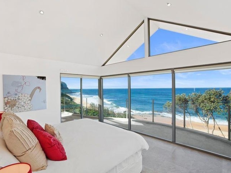 14 South Scenic Road, Forresters Beach NSW 2260