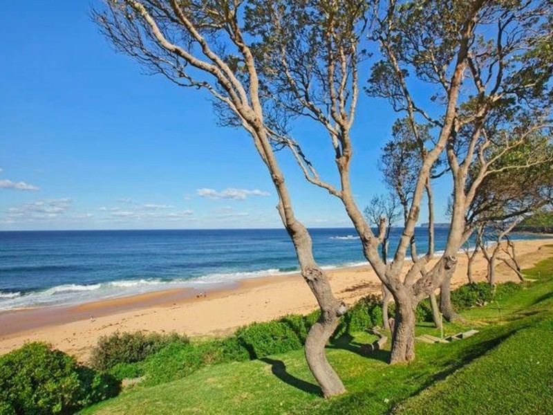 14 South Scenic Road, Forresters Beach NSW 2260