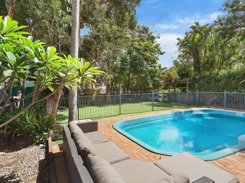 60 Noorong Avenue, Forresters Beach NSW 2260