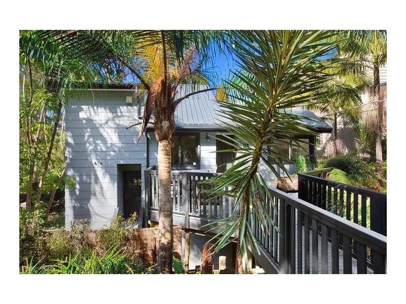 16 Beachcomber Parade, North Avoca NSW 2260