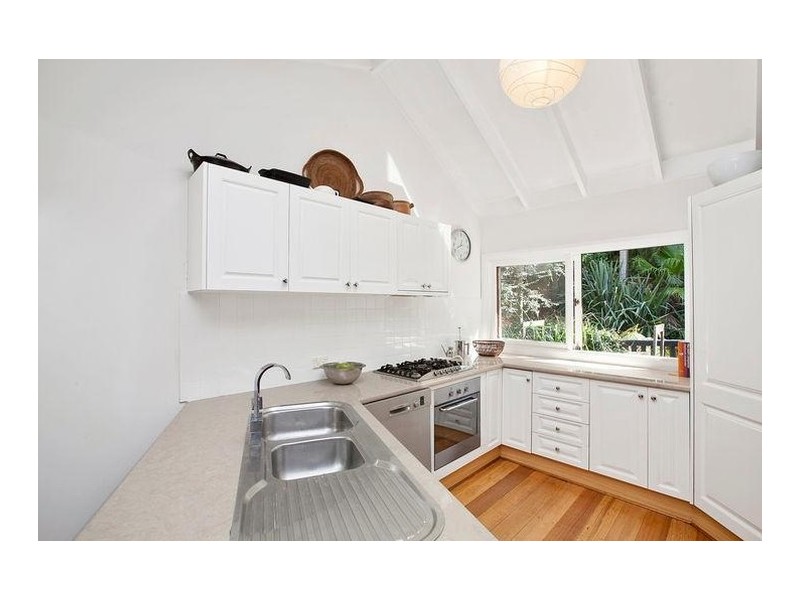 16 Beachcomber Parade, North Avoca NSW 2260