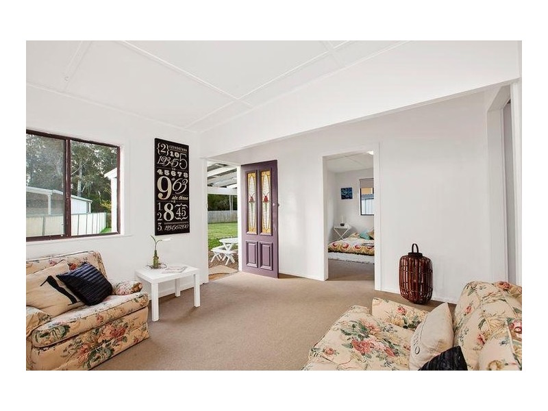 215 Geoffrey Road, Chittaway Point NSW 2261