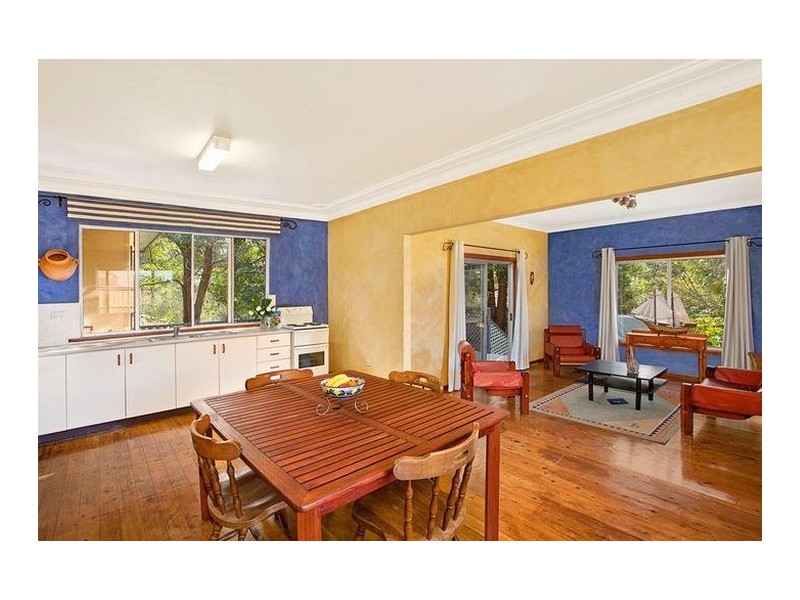 33 Serpentine Road, Erina Heights NSW 2260