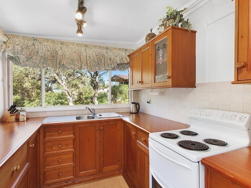 20 Boos Road, Forresters Beach NSW 2260