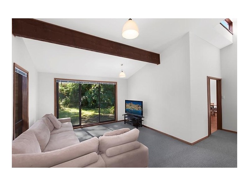 15 Windsor Road, Wamberal NSW 2260
