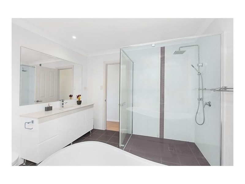 2B Tramway Road, North Avoca NSW 2260