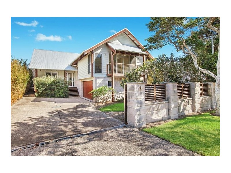 12 Elgata Avenue, North Avoca NSW 2260