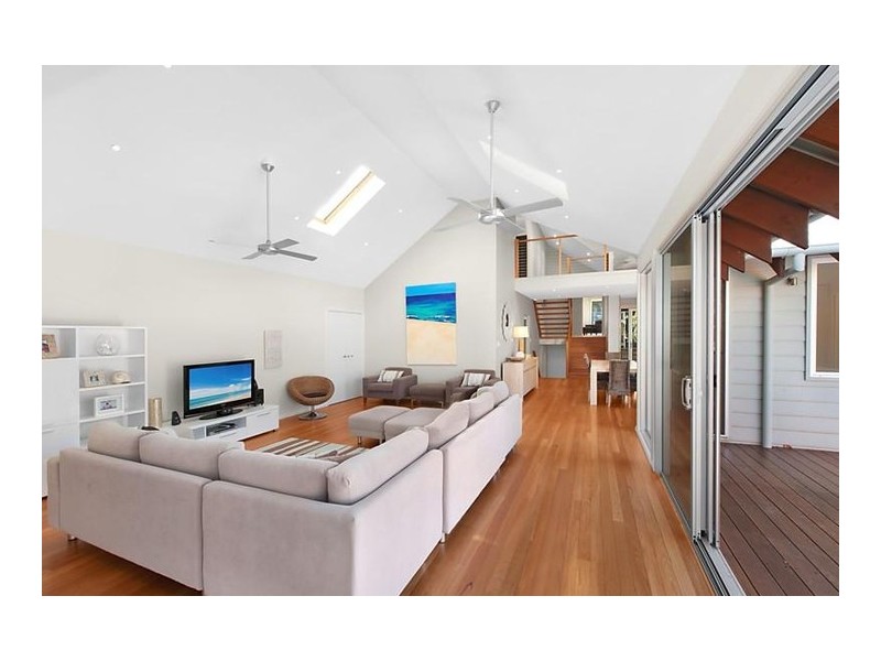 12 Elgata Avenue, North Avoca NSW 2260