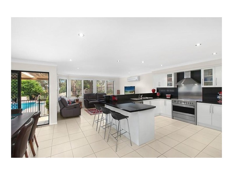 6 Munyana Street, Copacabana NSW 2251