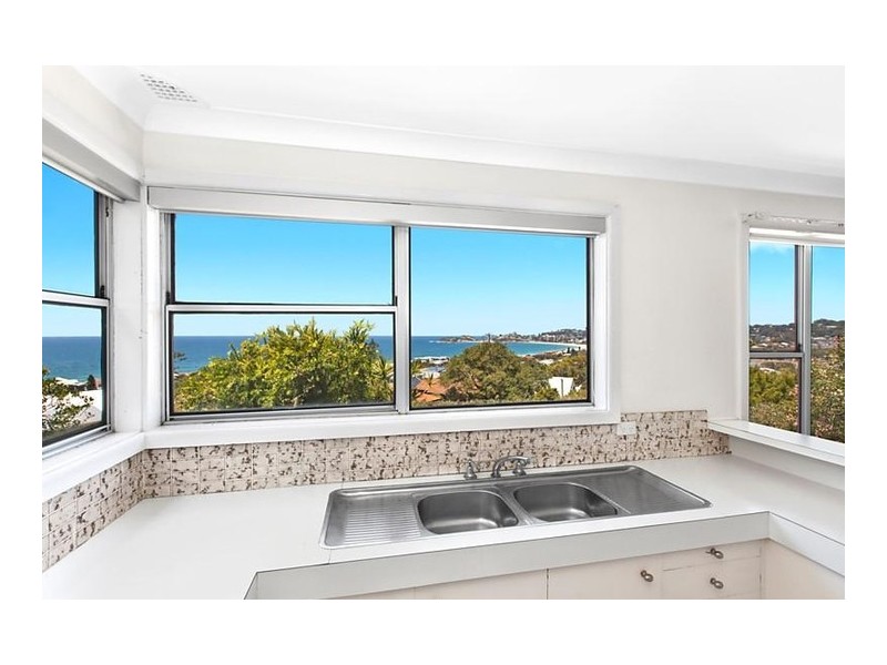 34 McGee Avenue, Wamberal NSW 2260