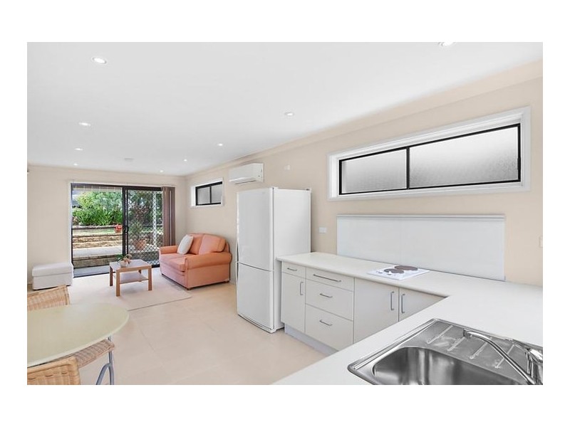 16 Boos Road, Forresters Beach NSW 2260