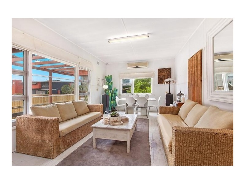 16 Calais Road, Wamberal NSW 2260