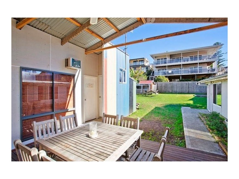 16 Calais Road, Wamberal NSW 2260