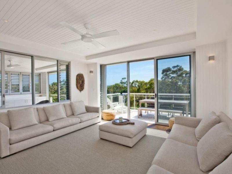 63 Beachview Esplanade, Macmasters Beach NSW 2251
