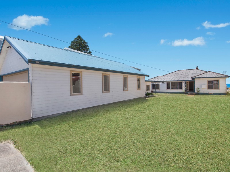 87 Avoca Drive, Avoca Beach NSW 2251