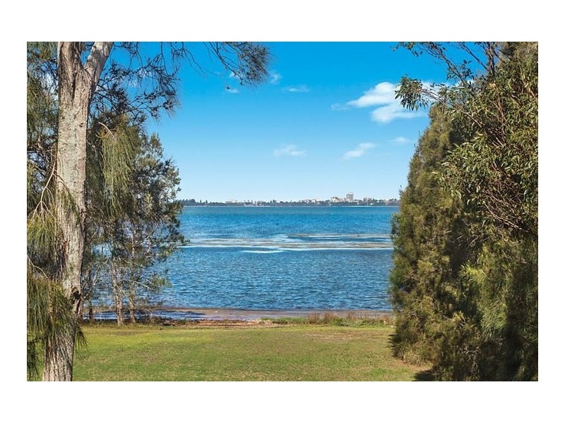 357 Lakedge Avenue, Berkeley Vale NSW 2261