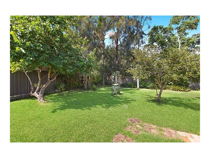 148 Cresthaven Avenue, Bateau Bay NSW 2261