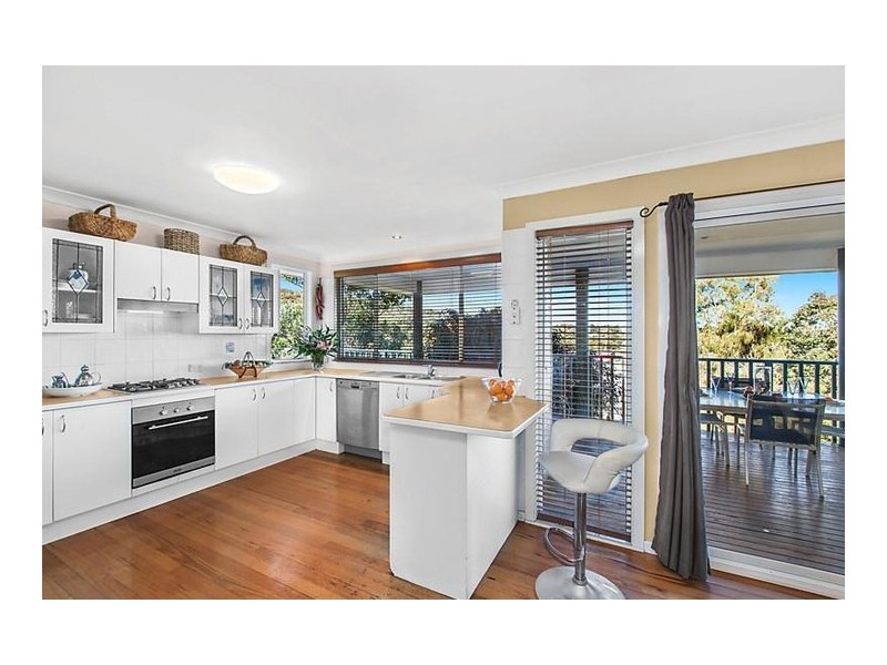 6 Longs Road, Bateau Bay NSW 2261