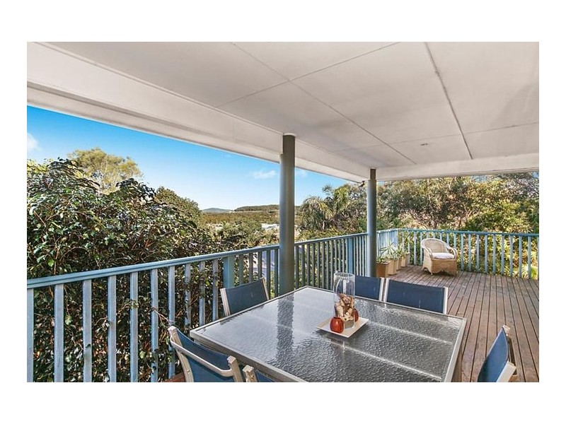 6 Longs Road, Bateau Bay NSW 2261