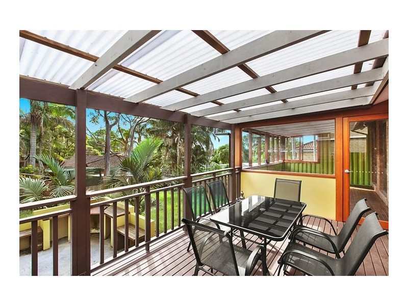 121 Cresthaven Avenue, Bateau Bay NSW 2261