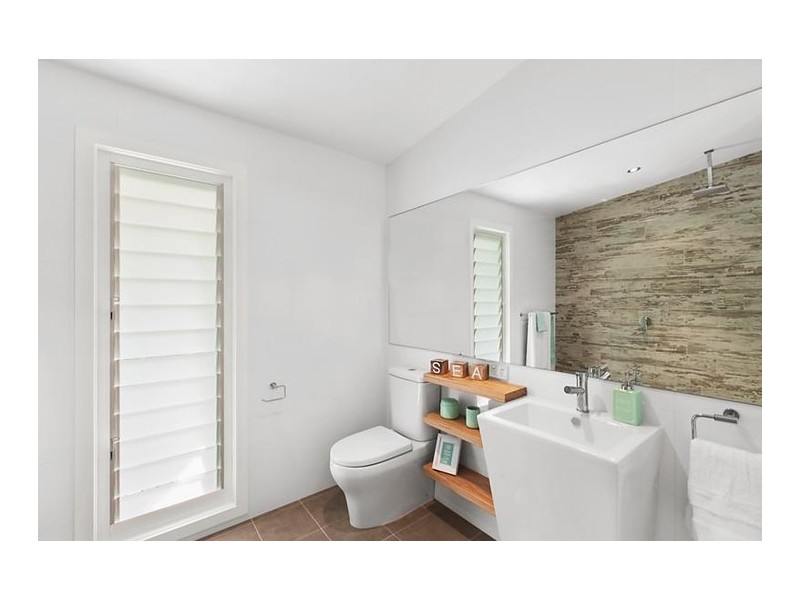 33 Hopetoun Street, Forresters Beach NSW 2260