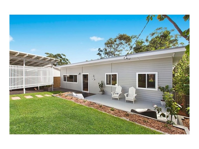 33 Hopetoun Street, Forresters Beach NSW 2260