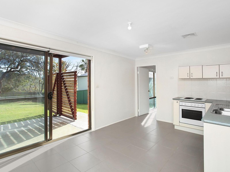 44 Noorong Avenue, Forresters Beach NSW 2260