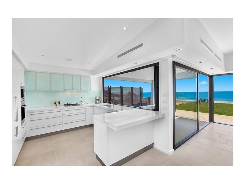 33 Pacific Street, Wamberal NSW 2260